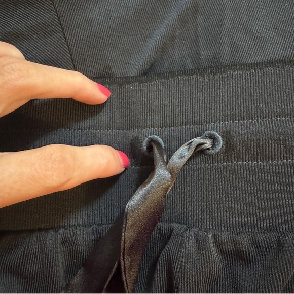 Victoria’s Secret Navy Blue Ribbed Jogger Pants Lounge Athleisure - Picture 8 of 9